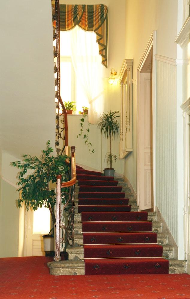 Heluan Hotel Karlovy Vary Exterior photo